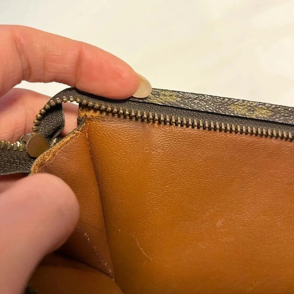 Louis Vuitton vintage pouch  bag - Picture 3 of 7